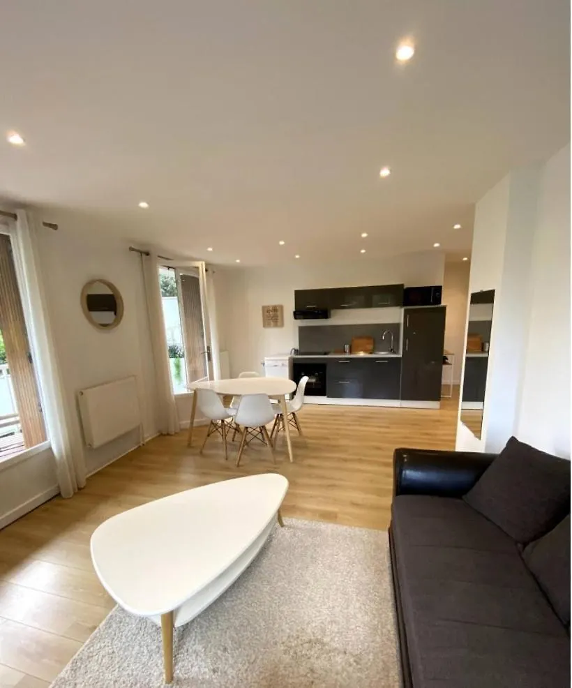 Le Cosy Porte De Lyon Tassin-la-Demi-Lune Apartment